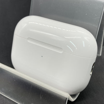 【中古】MagSafe充電ケース(USB-C)付きAirPods Pro(第2世代) MTJV3JA【秋葉原】