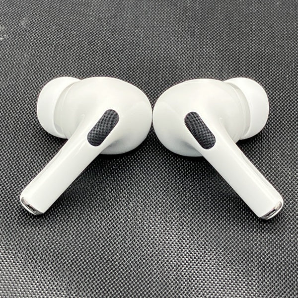 【中古】MagSafe充電ケース(USB-C)付きAirPods Pro(第2世代) MTJV3JA【秋葉原】