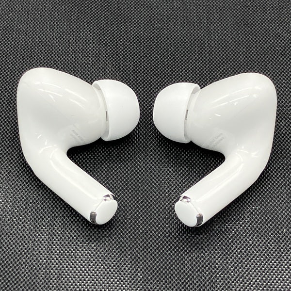 【中古】MagSafe充電ケース(USB-C)付きAirPods Pro(第2世代) MTJV3JA【秋葉原】