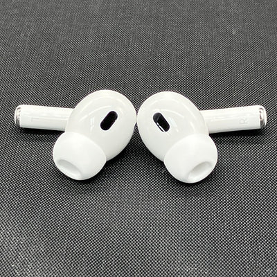 【中古】MagSafe充電ケース(USB-C)付きAirPods Pro(第2世代) MTJV3JA【秋葉原】