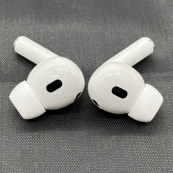 【中古】MagSafe充電ケース(USB-C)付きAirPods Pro(第2世代) MTJV3JA【秋葉原】