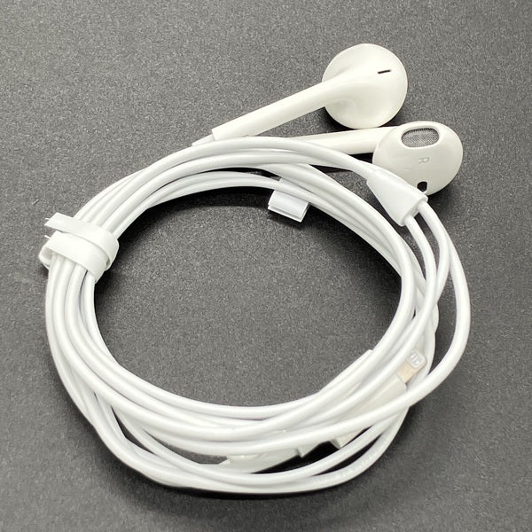 【中古】EarPods with Lightning Connector【秋葉原】