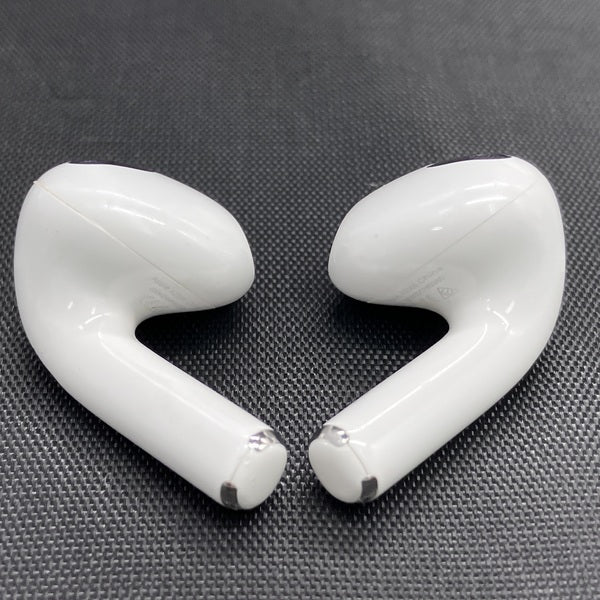 【中古】Airpods MPNY3J/A 3rd Generation  Lightning充電ケース付【秋葉原】