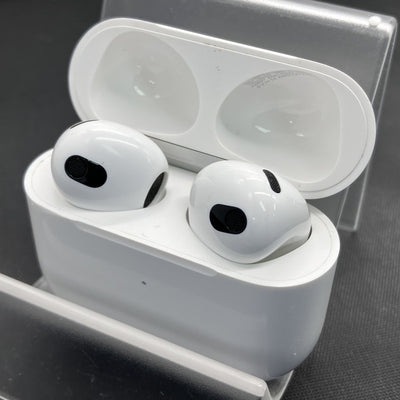 【中古】Airpods MPNY3J/A 3rd Generation  Lightning充電ケース付【秋葉原】