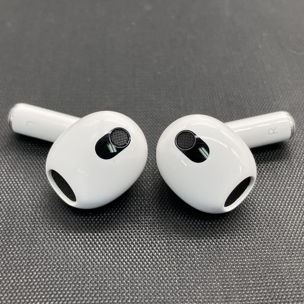 【中古】Airpods MPNY3J/A 3rd Generation  Lightning充電ケース付【秋葉原】