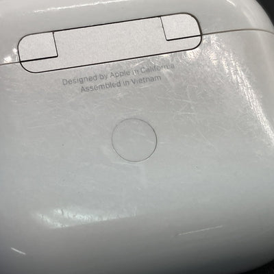 【中古】AirPods Lightning 充電ケース (第3世代)【秋葉原】
