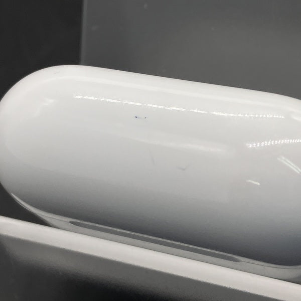 【中古】AirPods Lightning 充電ケース (第3世代)【秋葉原】