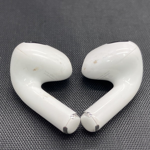 【中古】Airpods MPNY3J/A 3rd Generation  Lightning充電ケース付【秋葉原】