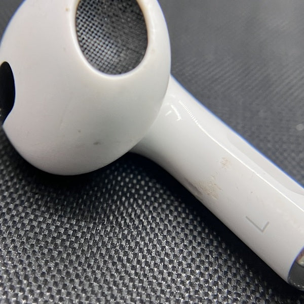 【中古】Airpods MPNY3J/A 3rd Generation  Lightning充電ケース付【秋葉原】