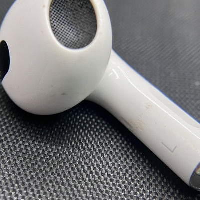 【中古】Airpods MPNY3J/A 3rd Generation  Lightning充電ケース付【秋葉原】
