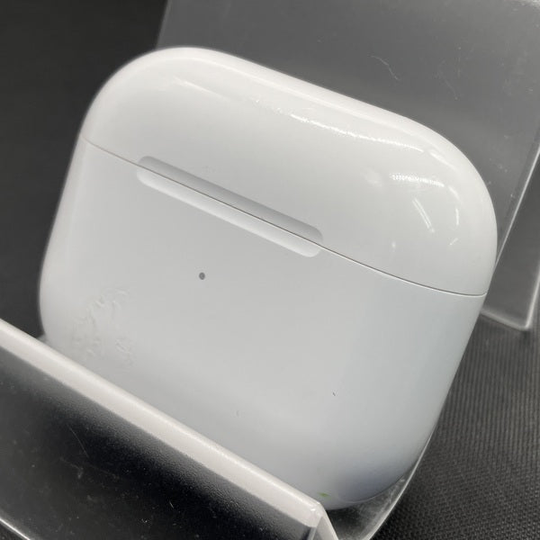 【中古】Airpods MPNY3J/A 3rd Generation  Lightning充電ケース付【秋葉原】