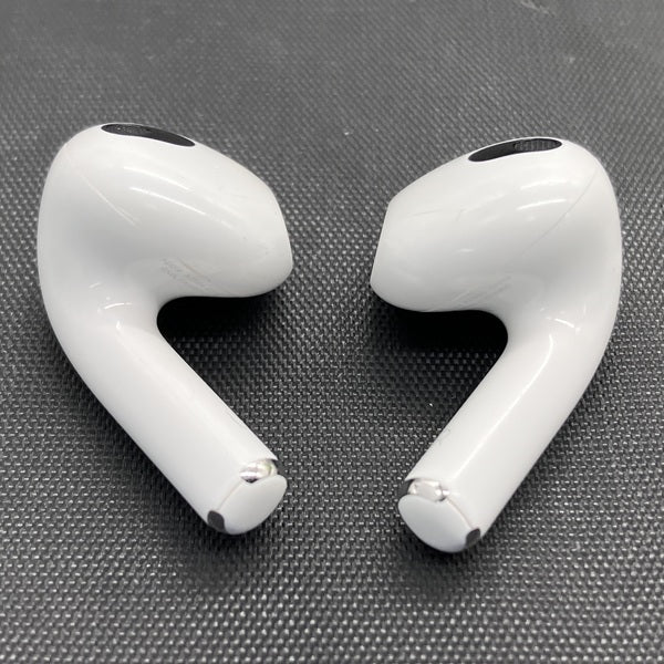 【中古】Airpods MPNY3J/A 3rd Generation  Lightning充電ケース付【秋葉原】