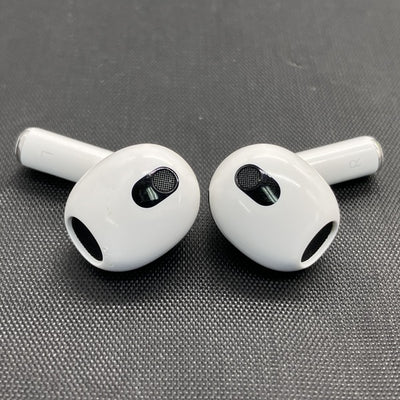 【中古】Airpods MPNY3J/A 3rd Generation  Lightning充電ケース付【秋葉原】