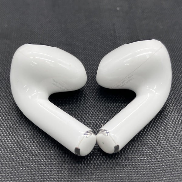 【中古】Airpods MPNY3J/A 3rd Generation  Lightning充電ケース付【秋葉原】