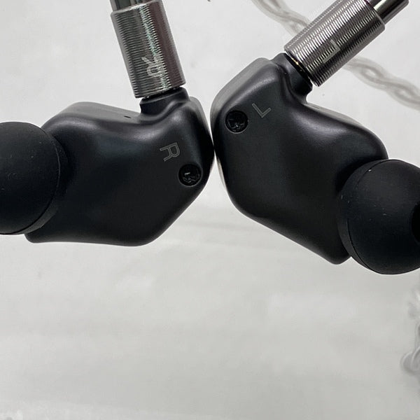 イヤホン Astell&Kern AK ZERO 2 Astell&Kern AK ZERO2 Quadbrid Universal IEMs | Bloom Audio