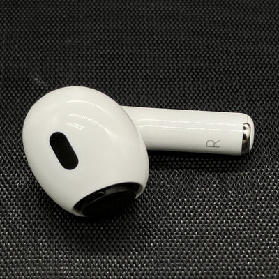 【中古】AirPods Pro (R側) (第2世代)(Lightning)【日本橋】
