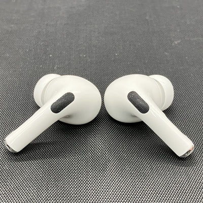 【中古】MagSafe充電ケース(USB-C)付きAirPods Pro(第2世代) MTJV3JA【秋葉原】