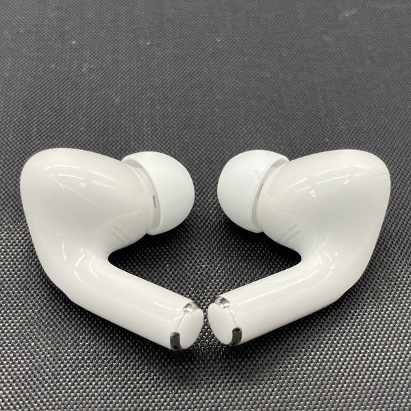 【中古】MagSafe充電ケース(USB-C)付きAirPods Pro(第2世代) MTJV3JA【秋葉原】
