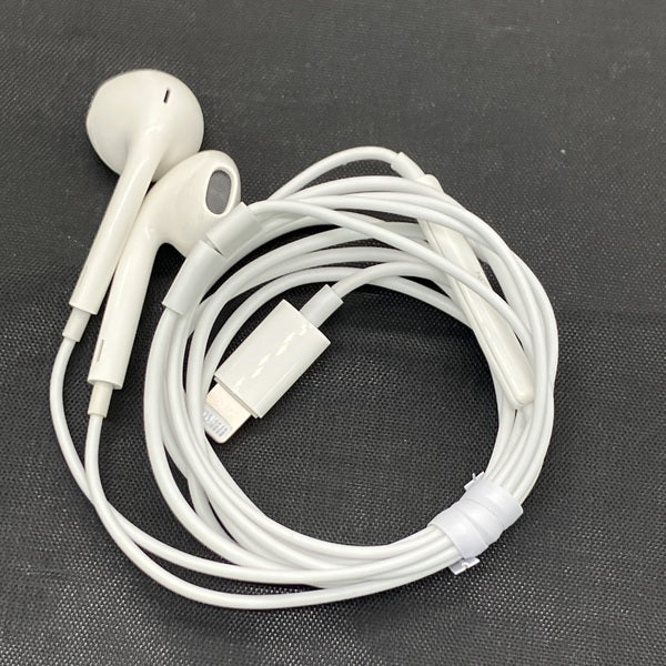 【中古】EarPods with Lightning Connector【日本橋】