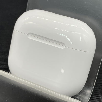 【中古】AirPods 4 MXP63J/A【秋葉原】