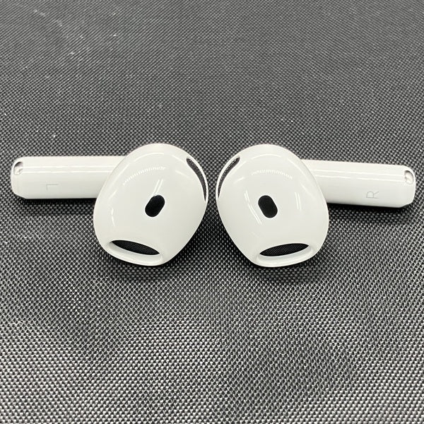 【中古】AirPods 4 MXP63J/A【秋葉原】