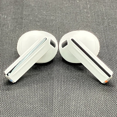 【中古】Galaxy Buds3 ホワイト 【SM-R530NZWAXJP】【秋葉原】