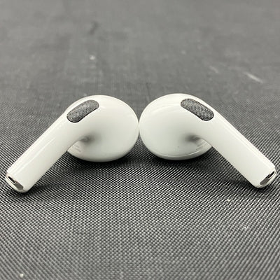 【中古】MagSafe充電ケース(USB-C)付きAirPods Pro(第2世代) MTJV3JA【秋葉原】