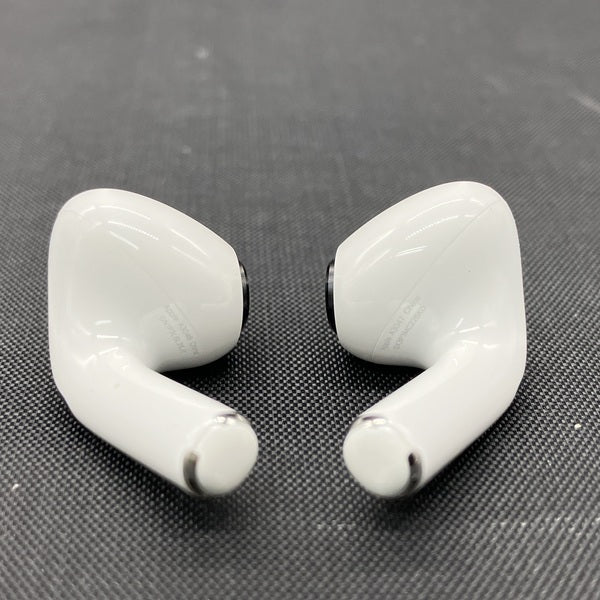 【中古】MagSafe充電ケース(USB-C)付きAirPods Pro(第2世代) MTJV3JA【秋葉原】