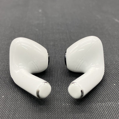 【中古】MagSafe充電ケース(USB-C)付きAirPods Pro(第2世代) MTJV3JA【秋葉原】
