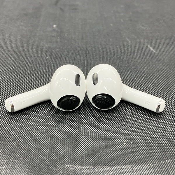 【中古】MagSafe充電ケース(USB-C)付きAirPods Pro(第2世代) MTJV3JA【秋葉原】