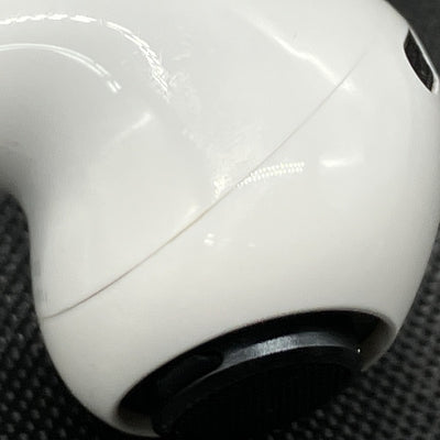 【中古】MagSafe充電ケース(USB-C)付きAirPods Pro(第2世代) MTJV3JA【秋葉原】