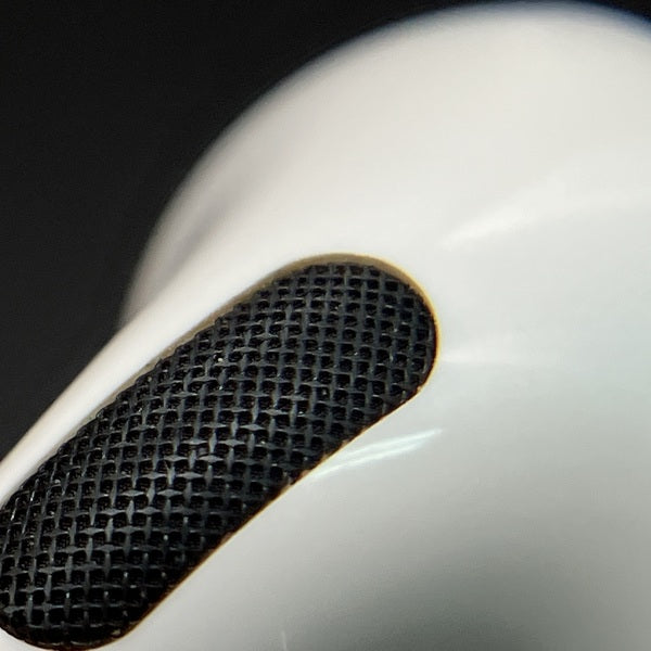 【中古】MagSafe充電ケース(USB-C)付きAirPods Pro(第2世代) MTJV3JA【秋葉原】