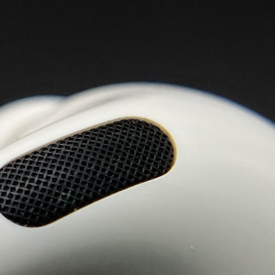 【中古】MagSafe充電ケース(USB-C)付きAirPods Pro(第2世代) MTJV3JA【秋葉原】