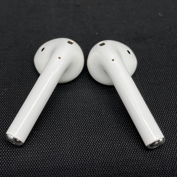 【中古】AirPods with Wireless Charging Case  MRXJ2J-A【日本橋】