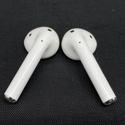 【中古】AirPods with Wireless Charging Case  MRXJ2J-A【日本橋】