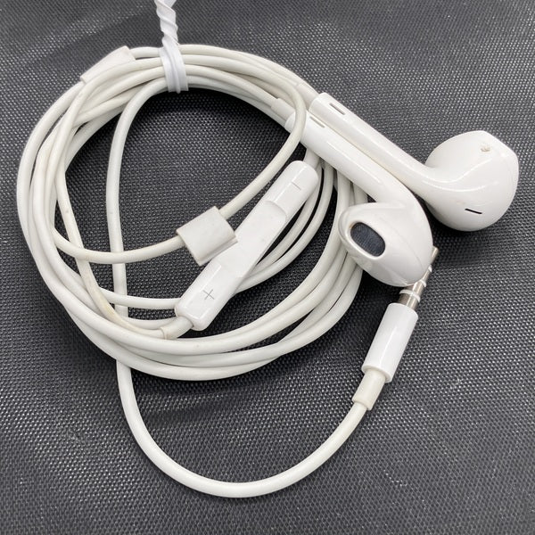 【中古】Apple EarPods with Remote and Mic【秋葉原】