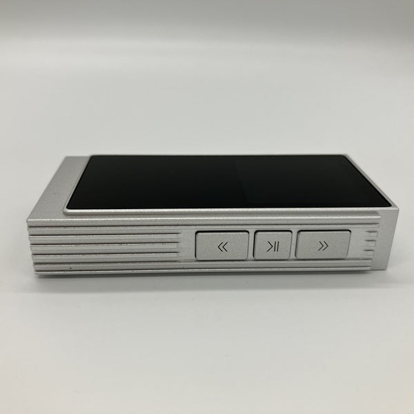 【中古】UA6 Silver【秋葉原】