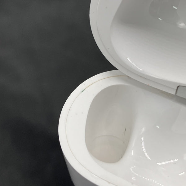 【中古】AirPods Pro (第2世代) MQD83J/A【秋葉原】