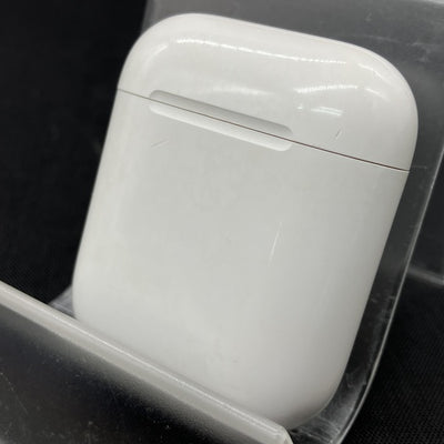 【中古】AirPods with Charging Case MV7N2J/A【秋葉原】