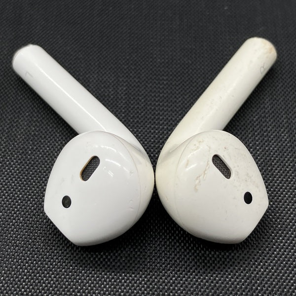 【中古】AirPods with Charging Case MV7N2J/A【秋葉原】