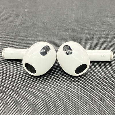【中古】Airpods MPNY3J/A 3rd Generation  Lightning充電ケース付【日本橋】