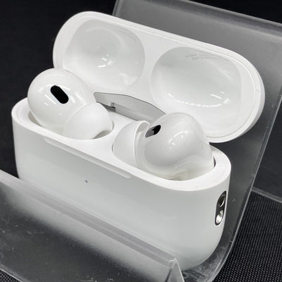 【中古】MagSafe充電ケース(USB-C)付きAirPods Pro(第2世代) MTJV3JA【秋葉原】