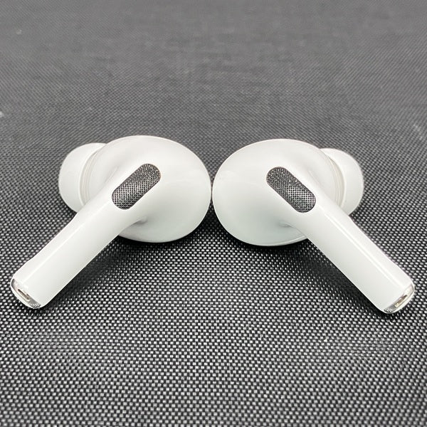 【中古】MagSafe充電ケース(USB-C)付きAirPods Pro(第2世代) MTJV3JA【秋葉原】