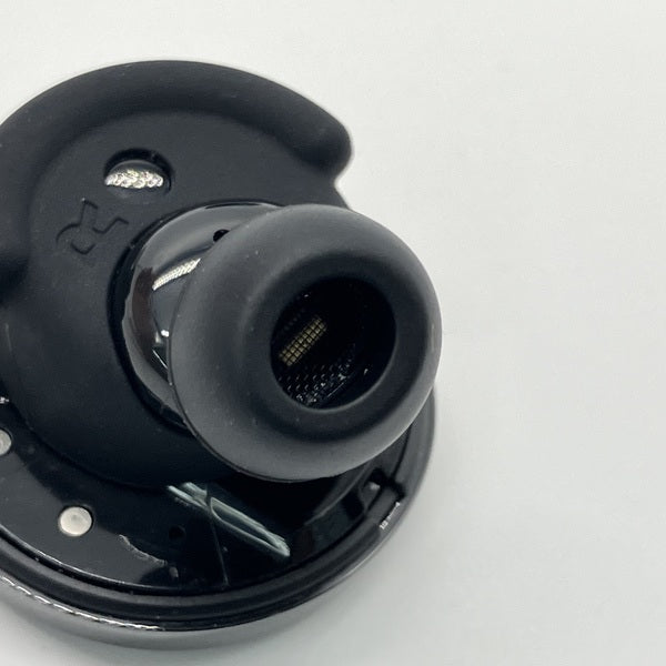 DENON PerL Pro ワイヤレスイヤホン ブ ラック 中古 DENON PerL Pro ブラック ワイヤレスイヤホン - メルカリ