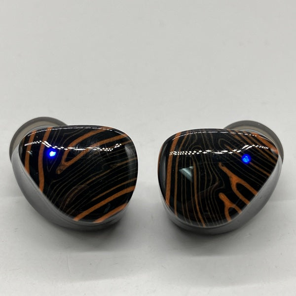 【中古】FoKus Triumph 【NOB-FOKUSTRH-B】【秋葉原】