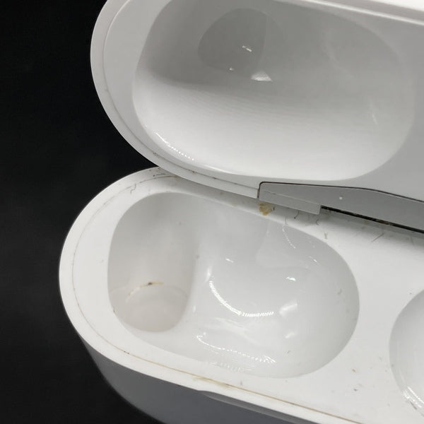 Apple 【中古】AirPods Pro (第2世代) MagSafe充電ケース(USB-C