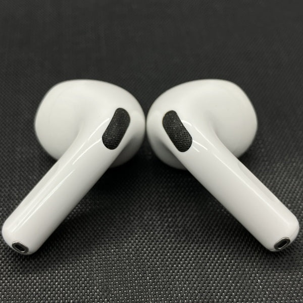 【中古】AirPods 4 MXP63J/A【秋葉原】