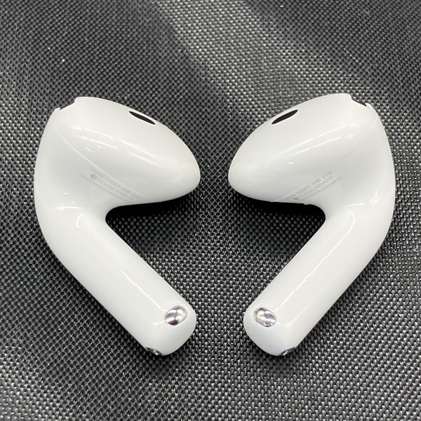 【中古】AirPods 4 MXP63J/A【秋葉原】