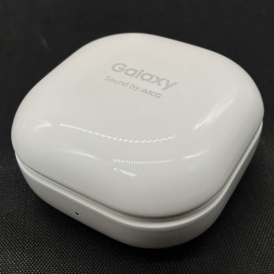 【中古】Galaxy Buds Live Mystic White 【SM-R180NZWAXJP】【秋葉原】