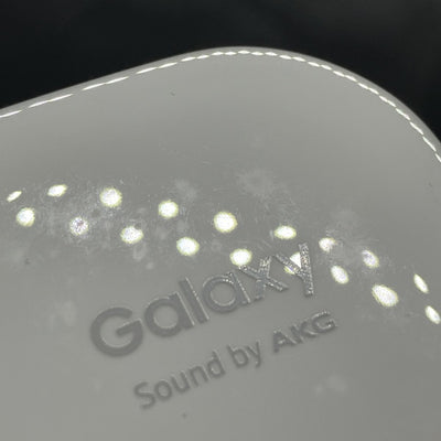 【中古】Galaxy Buds Live Mystic White 【SM-R180NZWAXJP】【秋葉原】